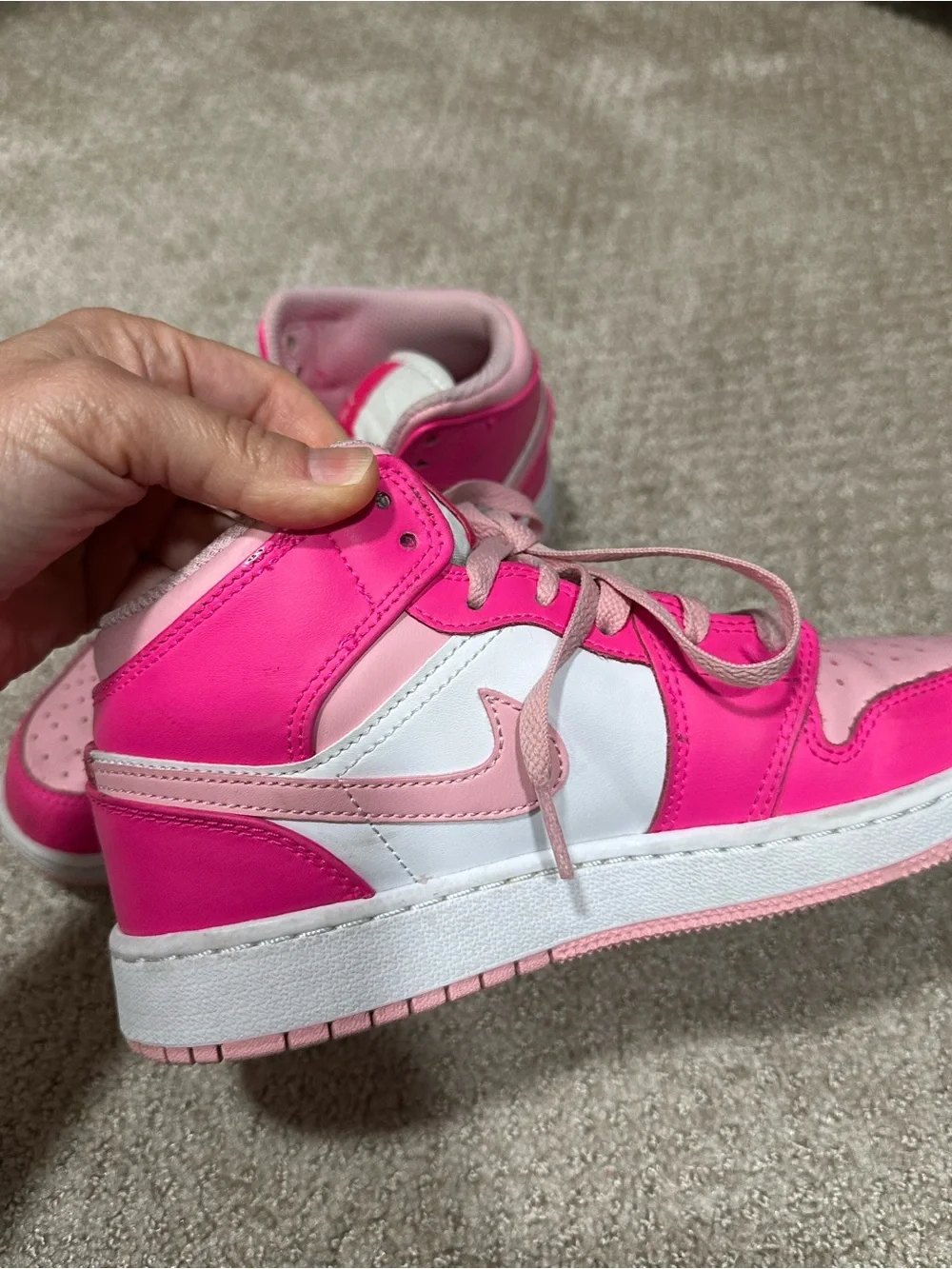 Nike Air Jordan 1 Mid White Fierce Pink